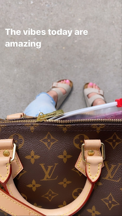 itzme19 OnlyFans - Free Access to 32 Videos & 49 Photos Onlyfans Free Access