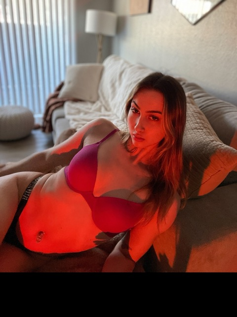 ivywrld OnlyFans - Free Access to 32 Videos & 49 Photos Onlyfans Free Access