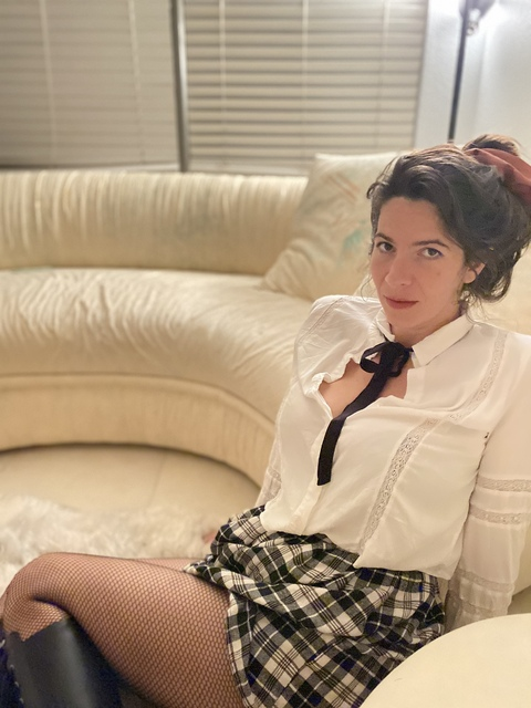 ixoraibis OnlyFans - Free Access to 32 Videos & 81 Photos Onlyfans Free Access