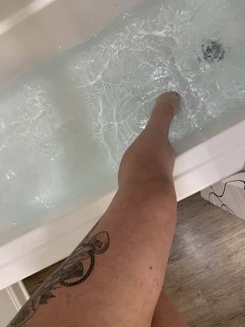 kaelizabeth19 OnlyFans - Free Access to 32 Videos & 49 Photos Onlyfans Free Access