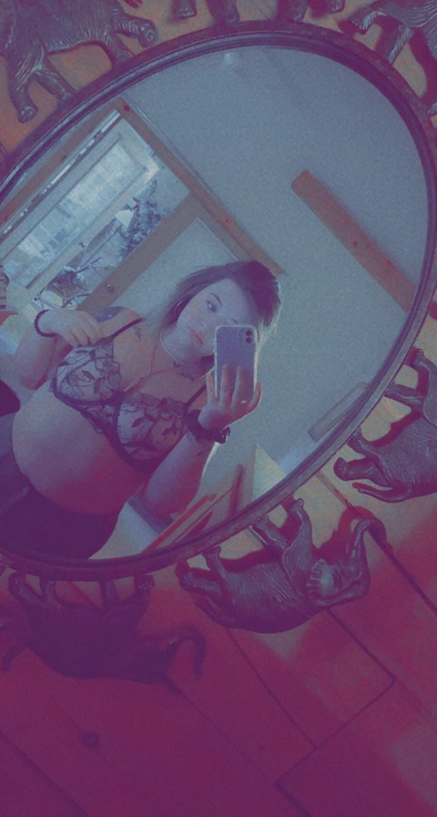 karebear3982 OnlyFans - Free Access to 32 Videos & 49 Photos Onlyfans Free Access