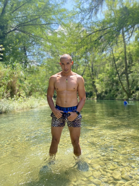 karlos_avyel OnlyFans - Free Access to 32 Videos & 49 Photos Onlyfans Free Access