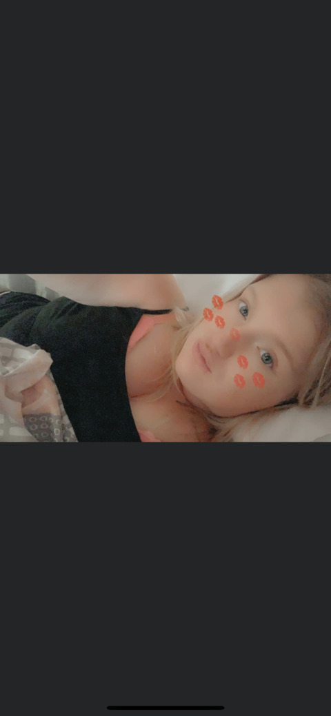 katiebee24 OnlyFans - Free Access to 32 Videos & 146 Photos Onlyfans Free Access