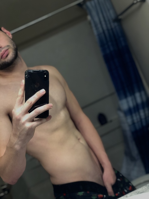 kennytakeoffmypants OnlyFans - Free Access to 32 Videos & 49 Photos Onlyfans Free Access