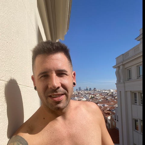 kevinwhitefree OnlyFans - Free Access to 32 Videos & 49 Photos Onlyfans Free Access