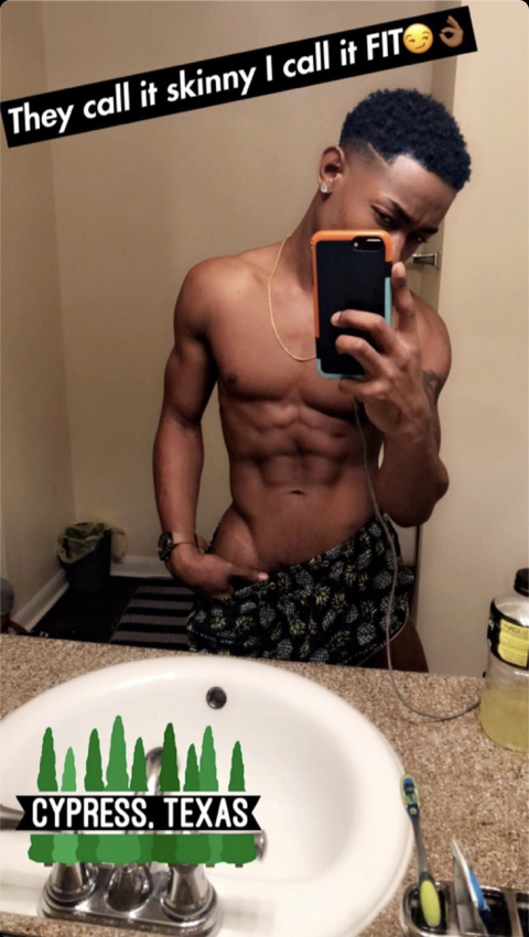 kezzibad_ OnlyFans - Free Access to 32 Videos & 49 Photos Onlyfans Free Access