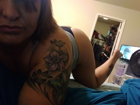 kingofqueens22 OnlyFans - Free Access to 32 Videos & 49 Photos Onlyfans Free Access