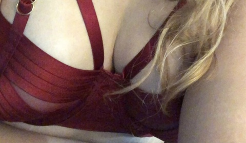 kinkybananas OnlyFans - Free Access to 37 Videos & 134 Photos Onlyfans Free Access