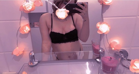 kinkykimchi163 OnlyFans - Free Access to 32 Videos & 49 Photos Onlyfans Free Access