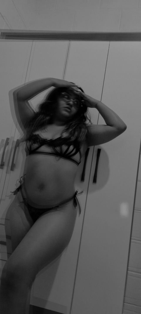 korellana OnlyFans - Free Access to 32 Videos & 49 Photos Onlyfans Free Access