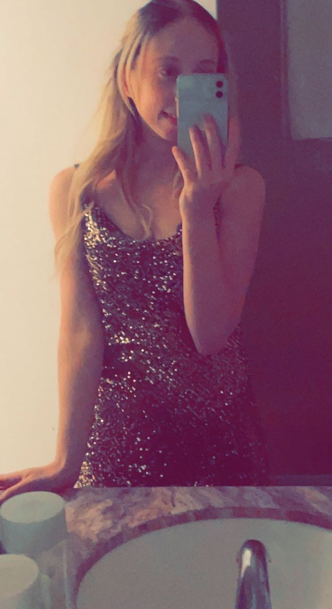 kourtney427 OnlyFans - Free Access to 32 Videos & 49 Photos Onlyfans Free Access