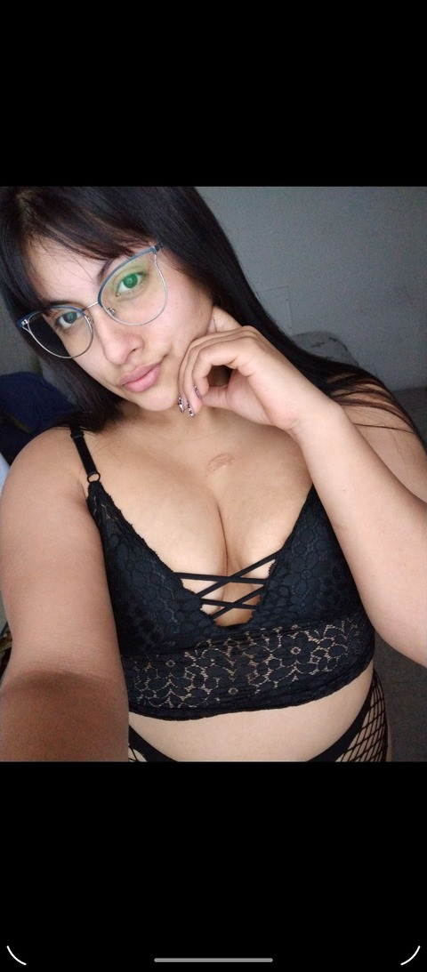 kve05 OnlyFans - Free Access to 32 Videos & 49 Photos Onlyfans Free Access