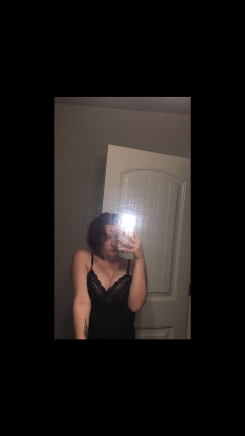 kweensb OnlyFans - Free Access to 32 Videos & 49 Photos Onlyfans Free Access