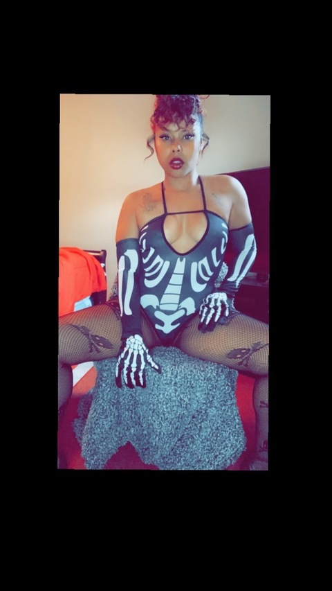 la_luna_linda9 OnlyFans - Free Access to 32 Videos & 49 Photos Onlyfans Free Access