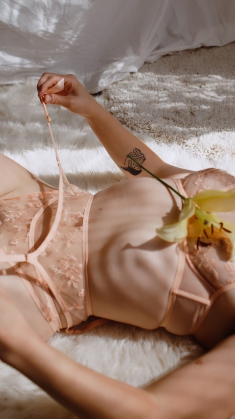 lafleurdeliv OnlyFans - Free Access to 79 Videos & 453 Photos Onlyfans Free Access