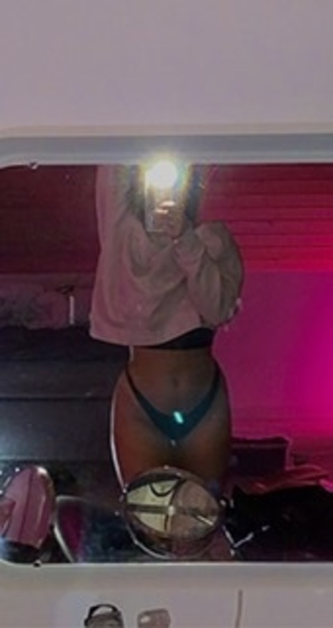 lailaanderson OnlyFans - Free Access to 32 Videos & 49 Photos Onlyfans Free Access