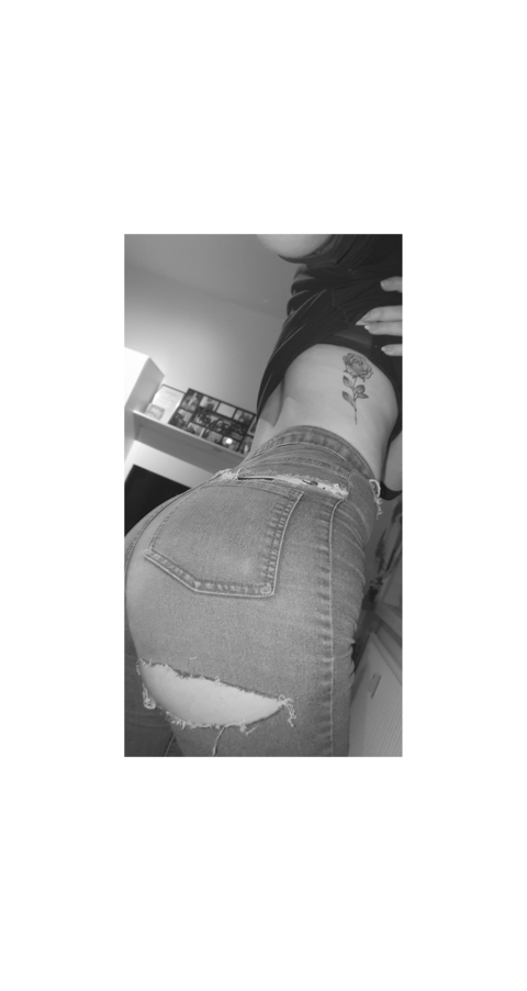 laraasophiie OnlyFans - Free Access to 32 Videos & 54 Photos Onlyfans Free Access