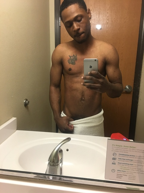 latenightlova OnlyFans - Free Access to 32 Videos & 49 Photos Onlyfans Free Access