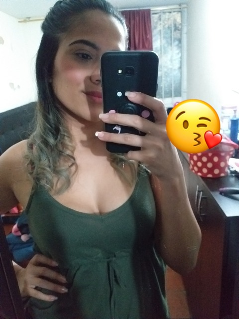 latina.28 OnlyFans - Free Access to 32 Videos & 49 Photos Onlyfans Free Access