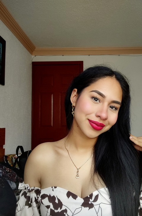 lauritareyes OnlyFans - Free Access to 32 Videos & 49 Photos Onlyfans Free Access