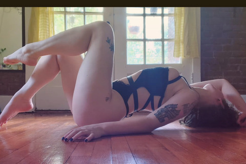 layla.nocturne OnlyFans - Free Access to 32 Videos & 49 Photos Onlyfans Free Access