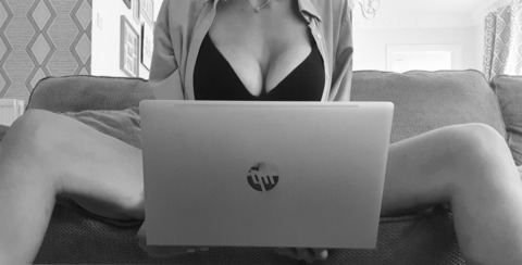 legseleven32 OnlyFans - Free Access to 32 Videos & 49 Photos Onlyfans Free Access