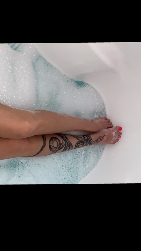 leonie_flessers OnlyFans - Free Access to 32 Videos & 49 Photos Onlyfans Free Access