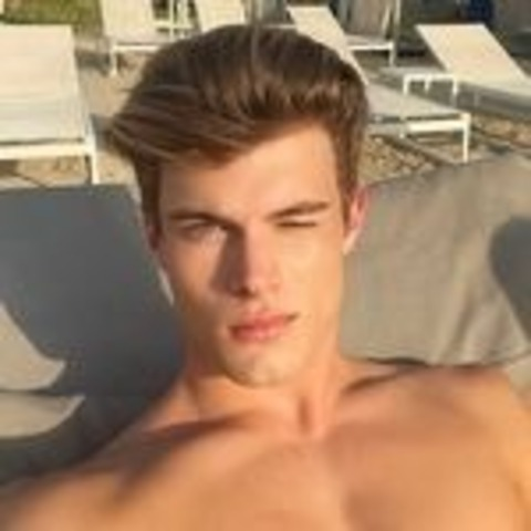 leosaros OnlyFans - Free Access to 32 Videos & 49 Photos Onlyfans Free Access