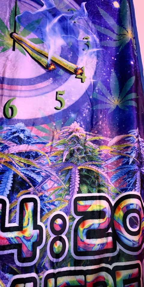 lewinskeyxmonika OnlyFans - Free Access to 32 Videos & 54 Photos Onlyfans Free Access