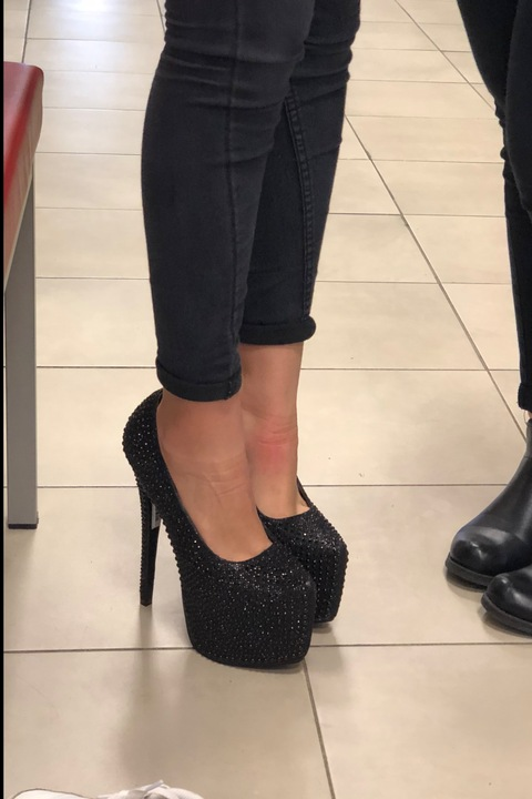 leyla19899 OnlyFans - Free Access to 32 Videos & 49 Photos Onlyfans Free Access