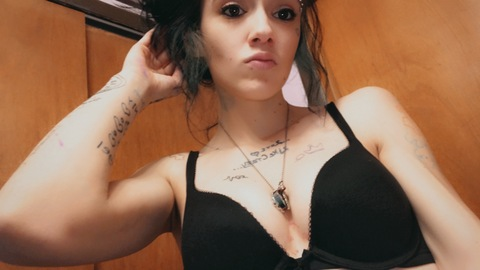 lil-mama420 OnlyFans - Free Access to 32 Videos & 54 Photos Onlyfans Free Access