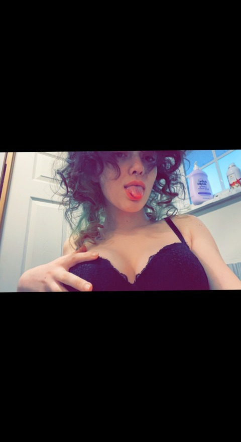 lilmommad0811 OnlyFans - Free Access to 32 Videos & 49 Photos Onlyfans Free Access