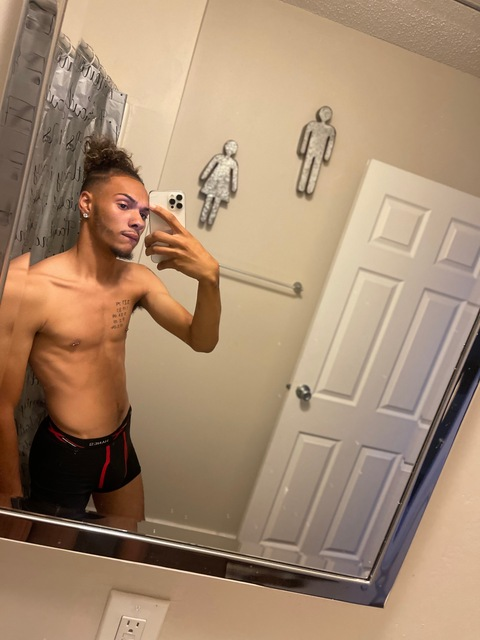 lilzayyraps OnlyFans - Free Access to 32 Videos & 49 Photos Onlyfans Free Access