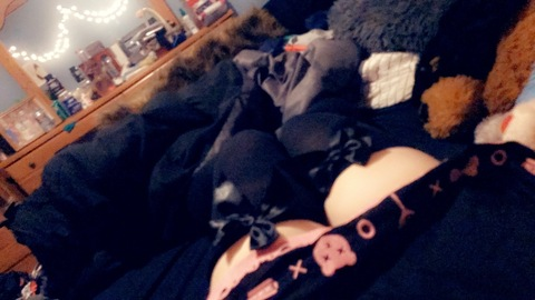 little.kitty.rawr1 OnlyFans - Free Access to 32 Videos & 49 Photos Onlyfans Free Access