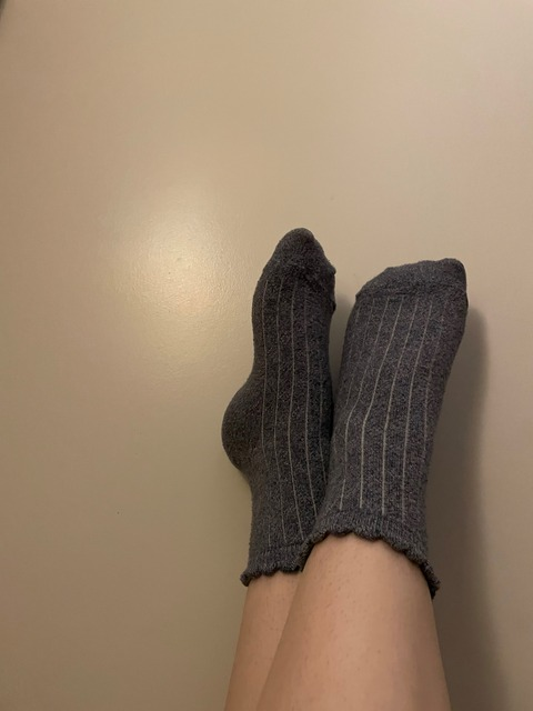 littlefeetlily02 OnlyFans - Free Access to 32 Videos & 49 Photos Onlyfans Free Access
