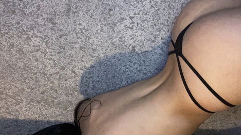 littlellie OnlyFans - Free Access to 32 Videos & 49 Photos Onlyfans Free Access