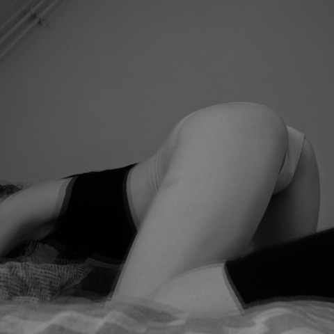livlovesxx OnlyFans - Free Access to 32 Videos & 49 Photos Onlyfans Free Access