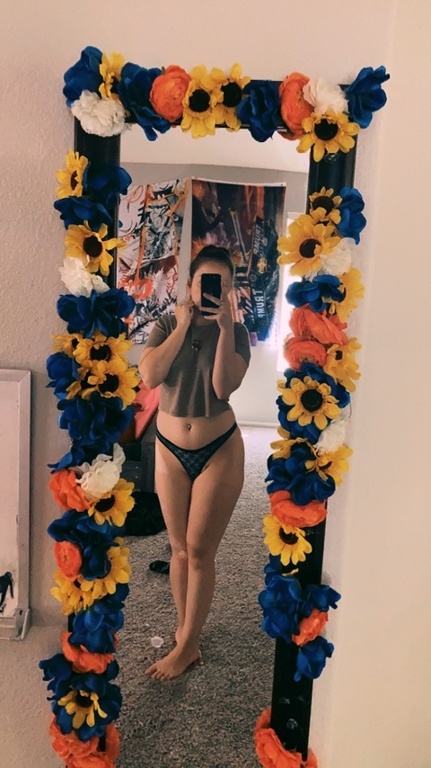 livy2021bae OnlyFans - Free Access to 32 Videos & 49 Photos Onlyfans Free Access