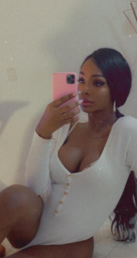 liz_lizsamtha OnlyFans - Free Access to 37 Videos & 49 Photos Onlyfans Free Access