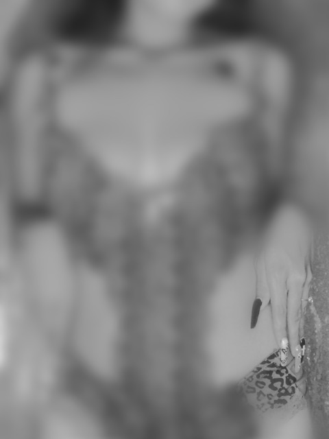 lizbethvr17 OnlyFans - Free Access to 32 Videos & 49 Photos Onlyfans Free Access