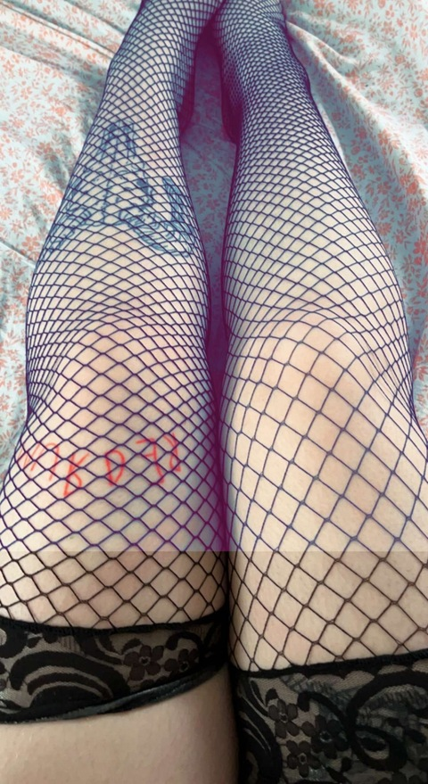 lizsdunge0n OnlyFans - Free Access to 40 Videos & 55 Photos Onlyfans Free Access