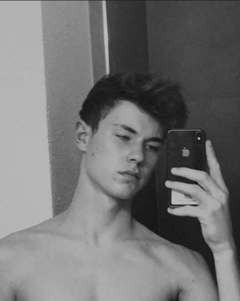 logangarcia OnlyFans - Free Access to 32 Videos & 49 Photos Onlyfans Free Access