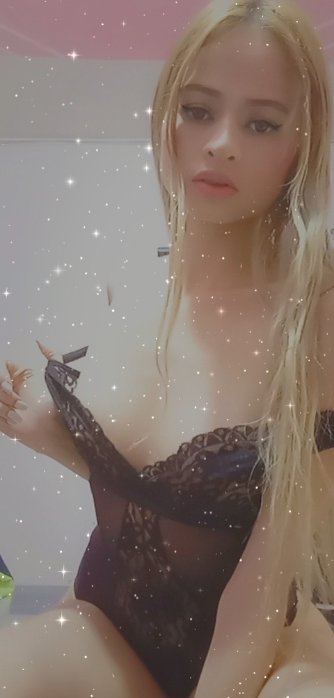 lorenauribe OnlyFans - Free Access to 32 Videos & 49 Photos Onlyfans Free Access