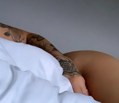 louise_mae OnlyFans - Free Access to 32 Videos & 49 Photos Onlyfans Free Access