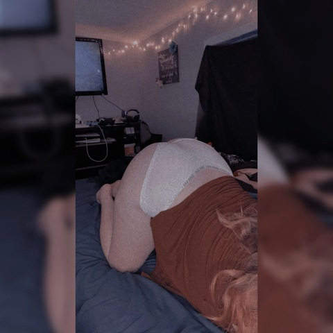 lovelyphoenixxx OnlyFans - Free Access to 32 Videos & 49 Photos Onlyfans Free Access