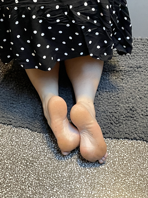 lovemysoles1 OnlyFans - Free Access to 32 Videos & 49 Photos Onlyfans Free Access