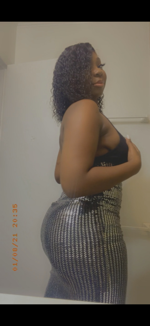 luscious_reign OnlyFans - Free Access to 32 Videos & 49 Photos Onlyfans Free Access