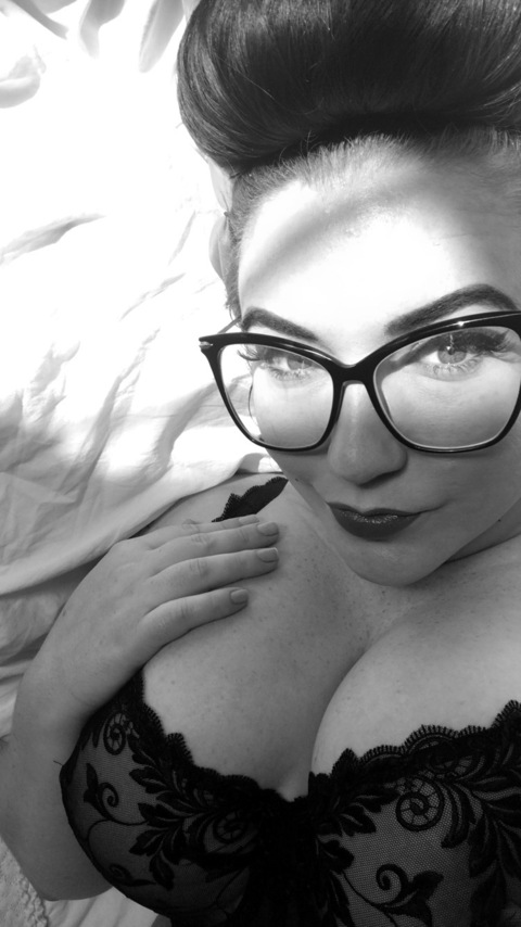 madlynmarie OnlyFans - Free Access to 32 Videos & 180 Photos Onlyfans Free Access