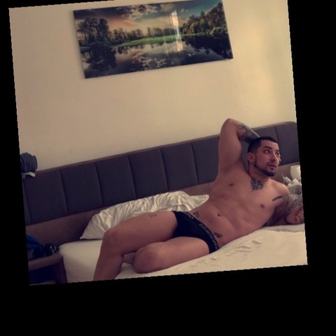 maleboysrb93 OnlyFans - Free Access to 78 Videos & 165 Photos Onlyfans Free Access