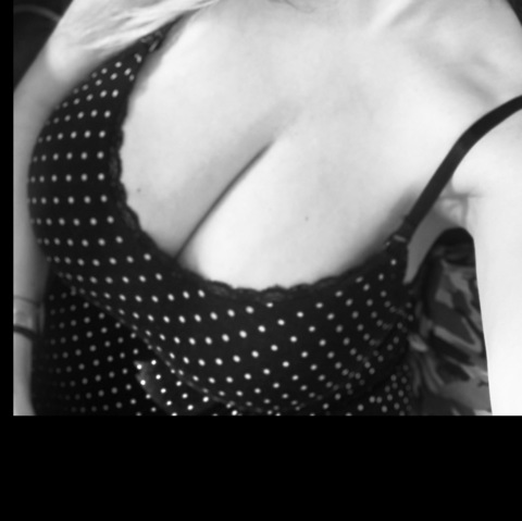 mamasmilk3 OnlyFans - Free Access to 32 Videos & 49 Photos Onlyfans Free Access